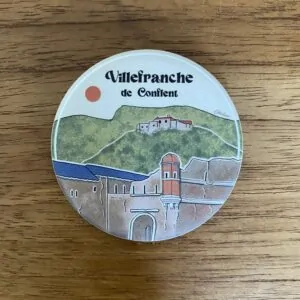 Magnet illustré Villefranche-de-Conflent cité fortifiée catalane réalisé par Caroline Duboc